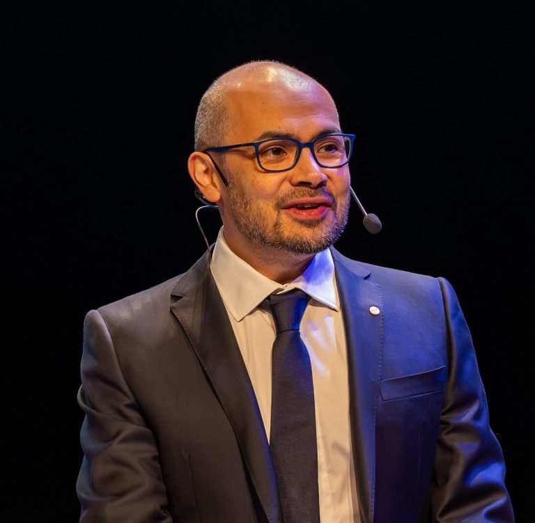 Demis Hassabis na Nobelovu tjednu 2024. u Stockholmu