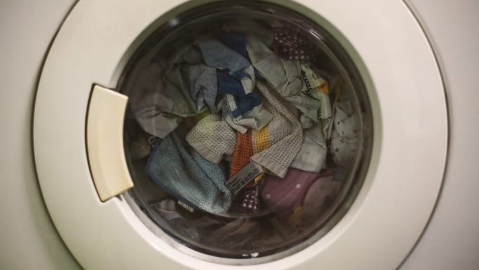 Detalj kućne perilice rublja